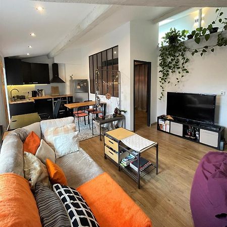 T2 De 40 M2 - Facile D'Acces, Lumineux Et Au Calme Appartement Saint-Genet-Lerpt Buitenkant foto